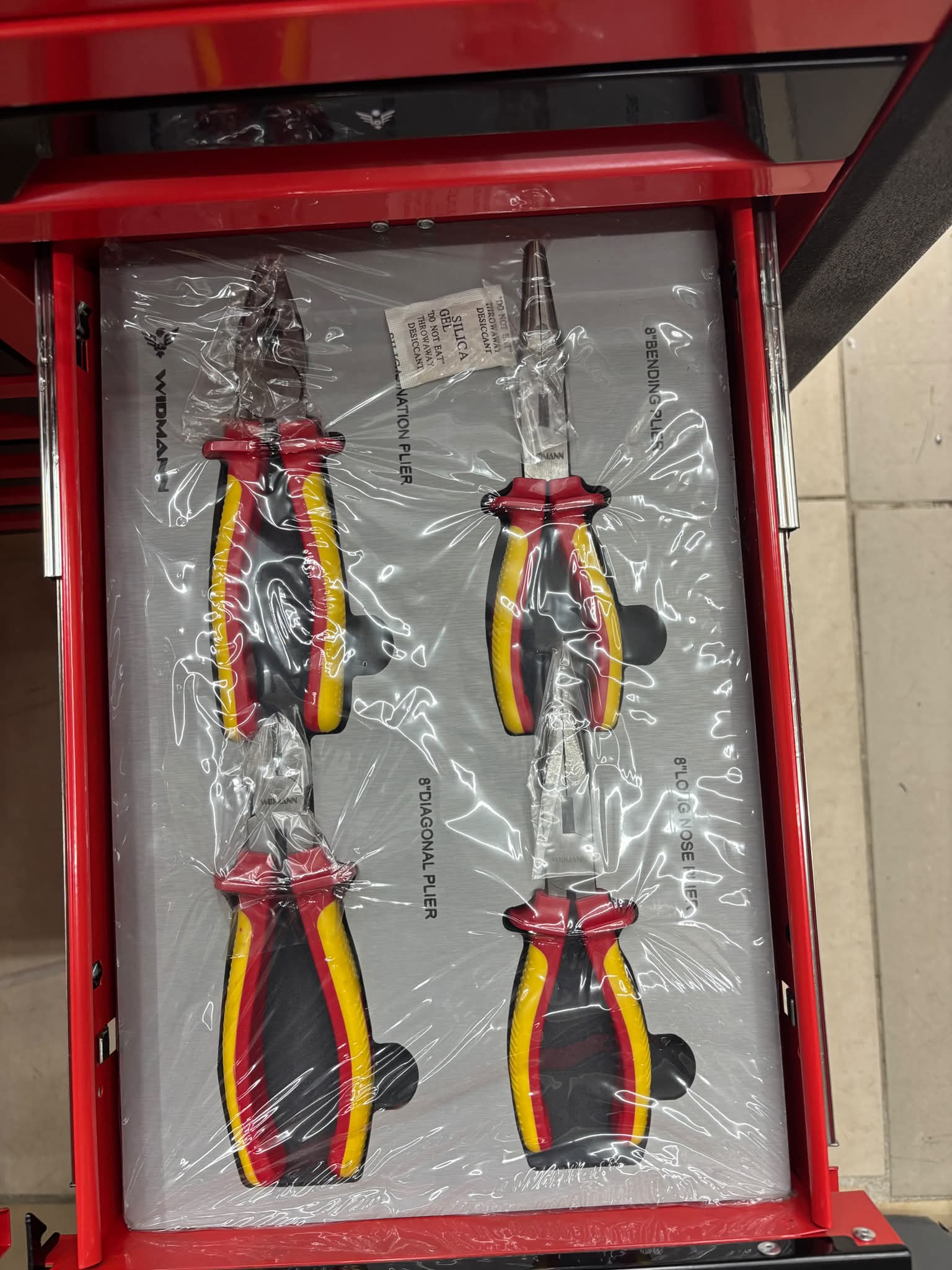 Carrinho de Ferramentas 13 Gavetas